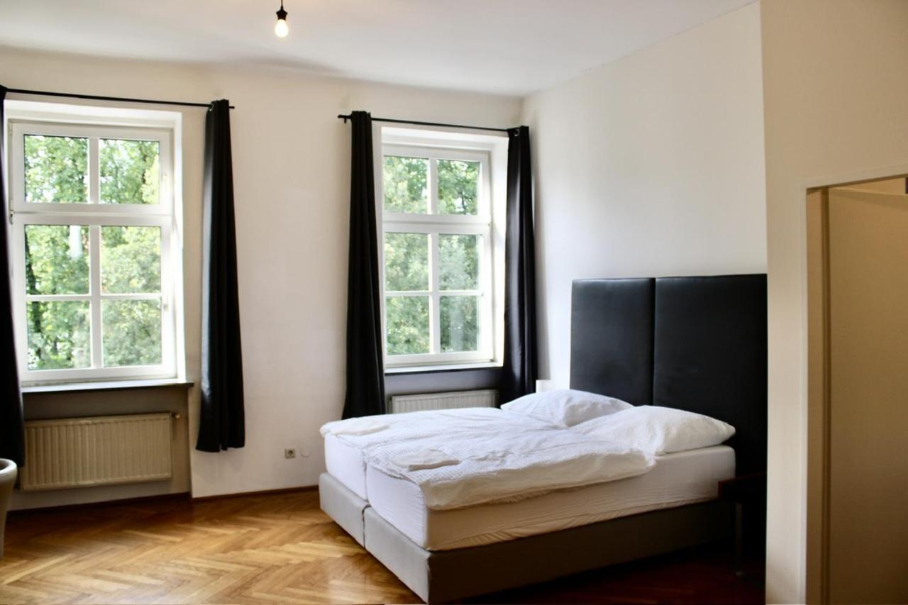 Linz City Appartements 24H Check-In ภายนอก รูปภาพ