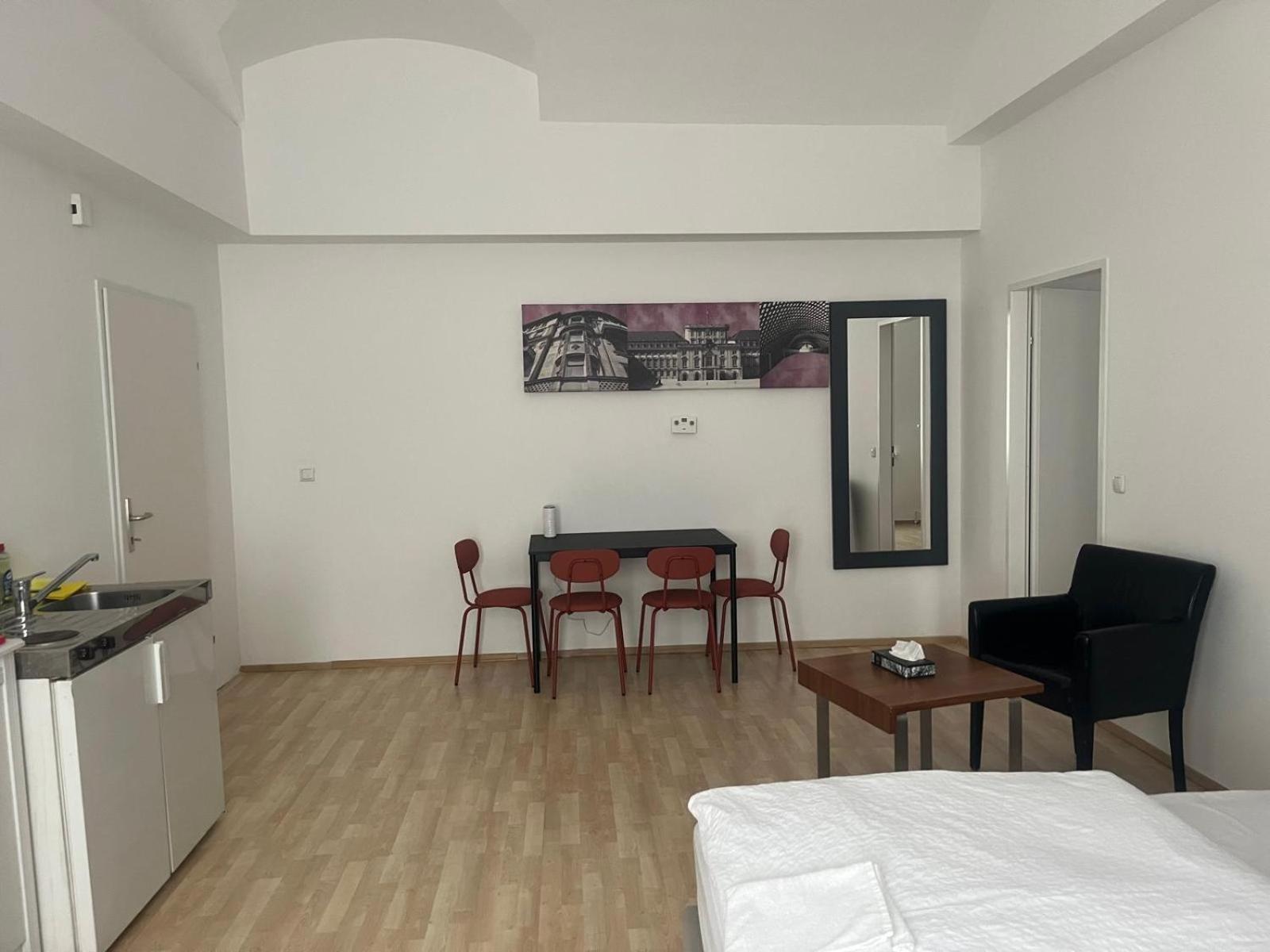 Linz City Appartements 24H Check-In ภายนอก รูปภาพ
